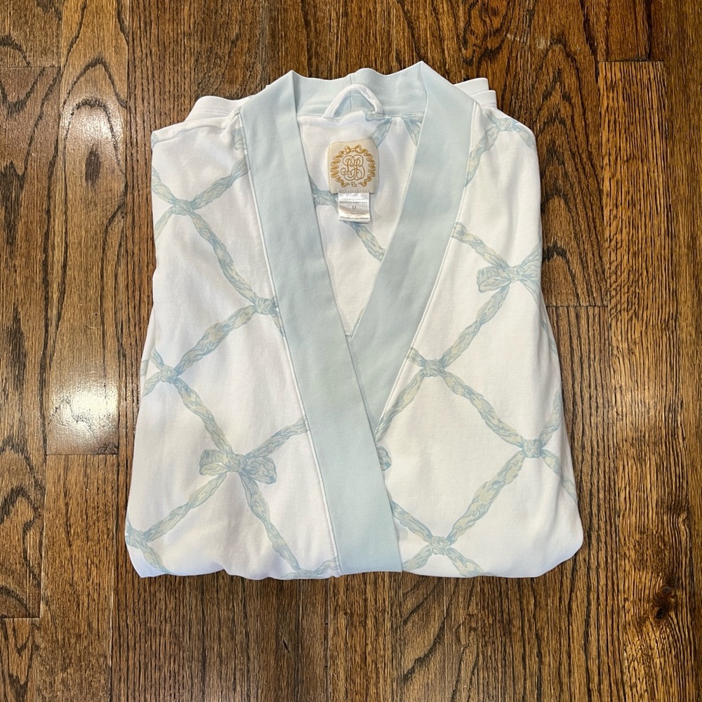 The Beaufort Bonnet Company Belle Meade Bow Blue Robe